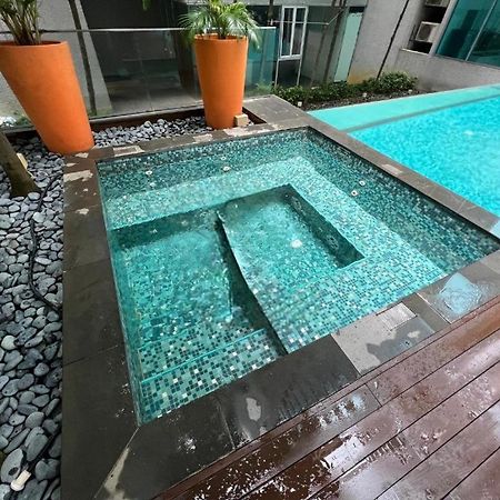 Signature Apartment At Mercu Summer Suites Klcc Kuala Lumpur Kültér fotó